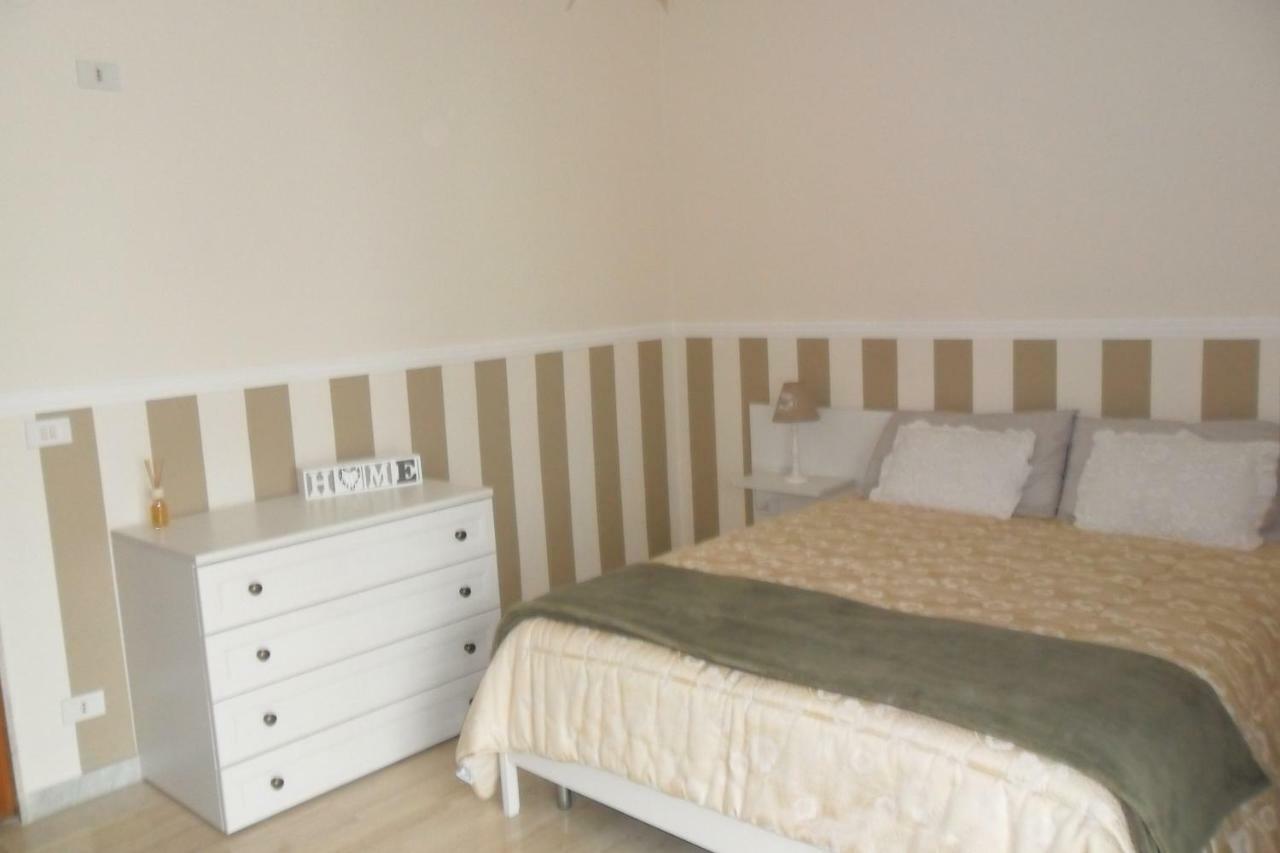 Intero Appartamento " Sea Breeze" Mola di Bari Exterior foto