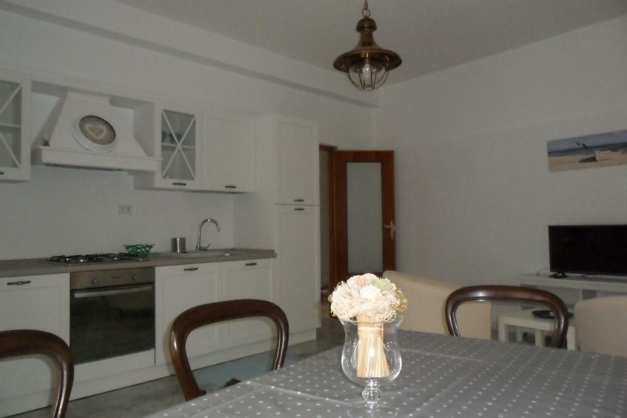 Intero Appartamento " Sea Breeze" Mola di Bari Exterior foto
